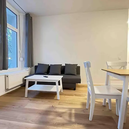 Am1056 - Moderne Monteur Oder Apartment *